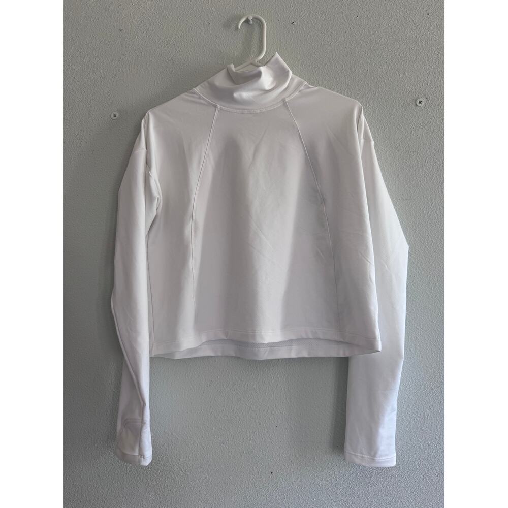 Athleta cropped white long sleeve turtleneck size small